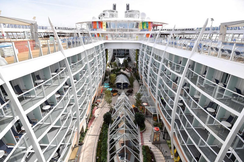 В Малаге представлен крупнейший в мире круизный лайнер Symphony of the Seas